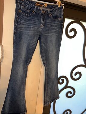 Seven7 Women's Flared Jeans in Medium Blue Wash